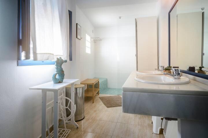 Apartamento Con Terraza Vistas Al Mar. Conil De La Frontera Bagian luar foto