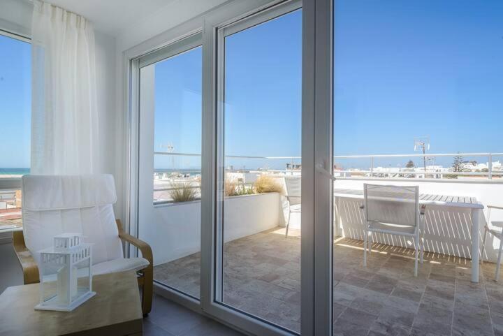 Apartamento Con Terraza Vistas Al Mar. Conil De La Frontera Bagian luar foto